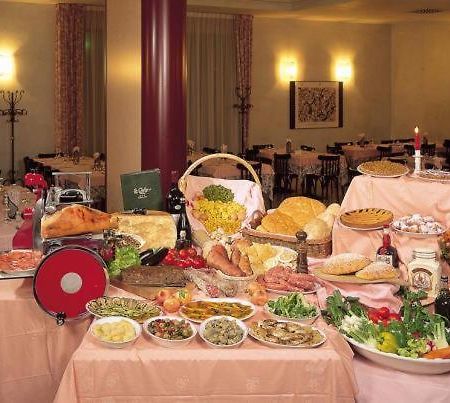 רוביירה Hotel La Corte מראה חיצוני תמונה